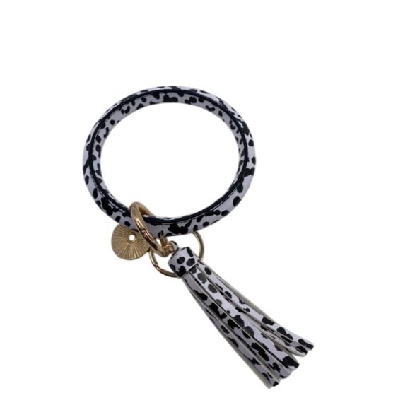 White Leopard Print Leather Tassel Bangle Keychain W/ Gold Charm & Ring Wrislet - Picture 2 of 4